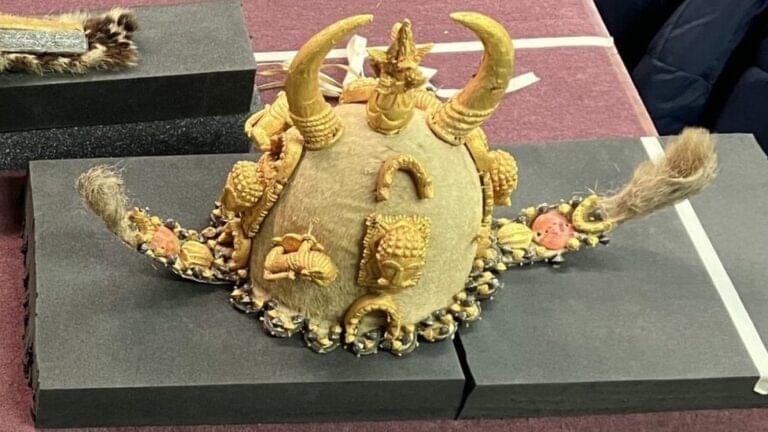 Asante Gold: Britain returns looted artifacts from Ghana after 150 years