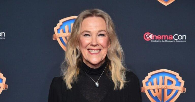 "Catherine O'Hara claps back at 'Beetlejuice' sequel Hate"