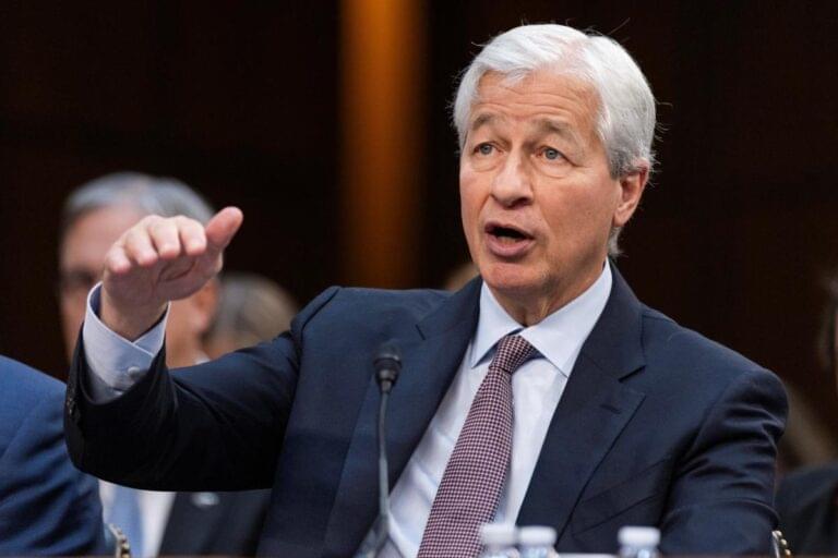 JPMorgan's first-quarter profits rose 6%, but Dimon warns of 'ongoing inflation pressures'